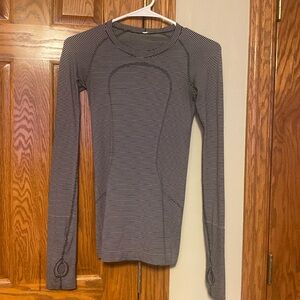 Lululemon base layer top